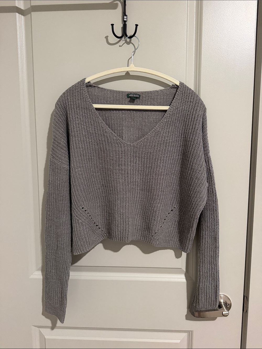 Gray V-Neck Cropped Chunky Knit Sweater